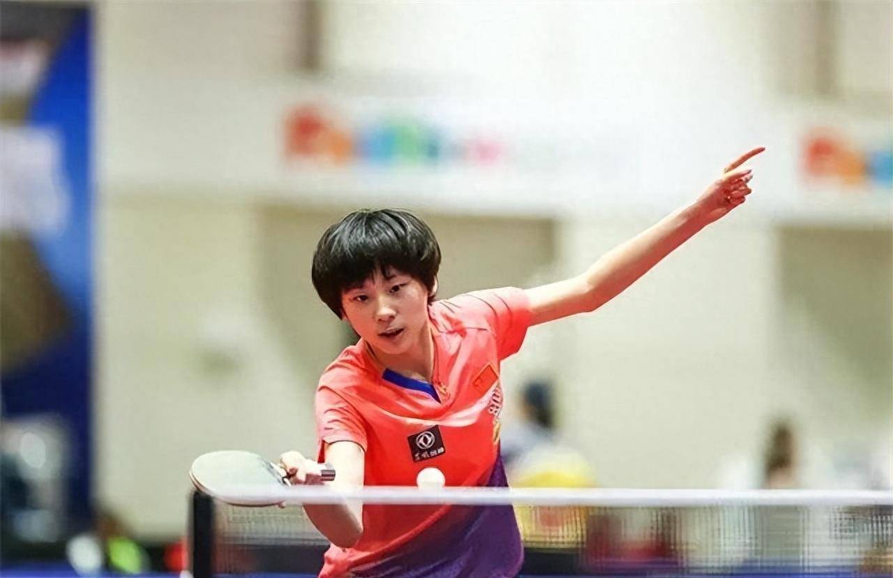 多俱乐部的 多俱乐部的