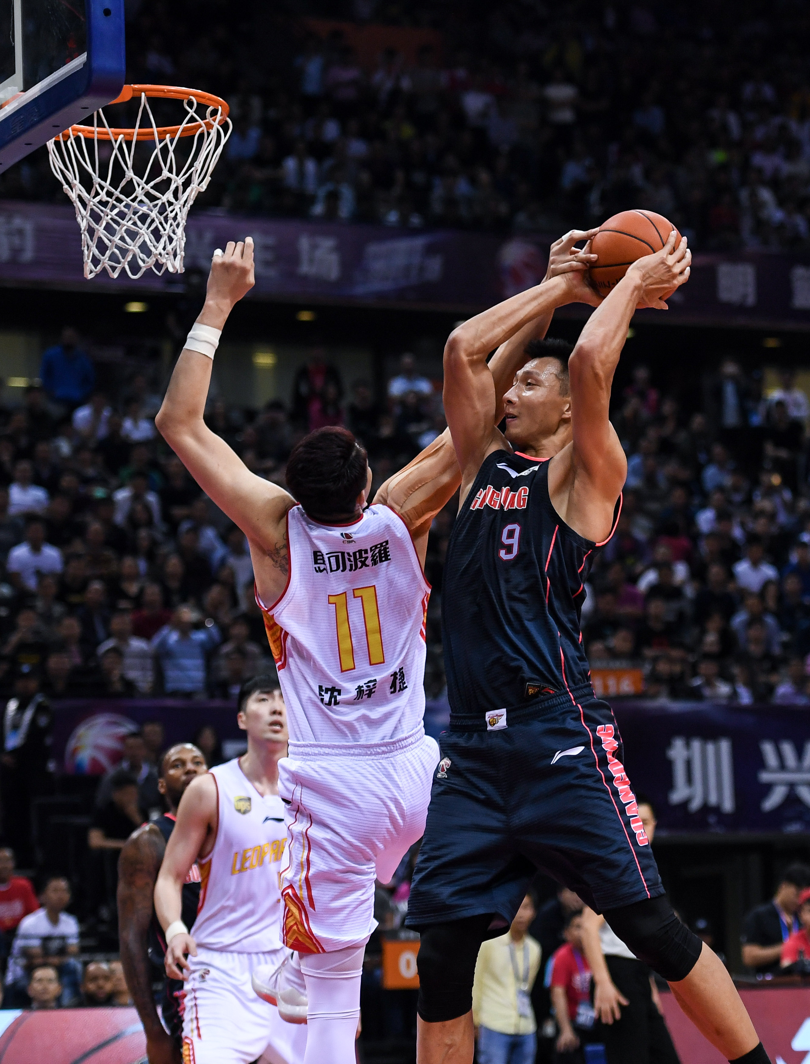 个赛季的首 个赛季的首